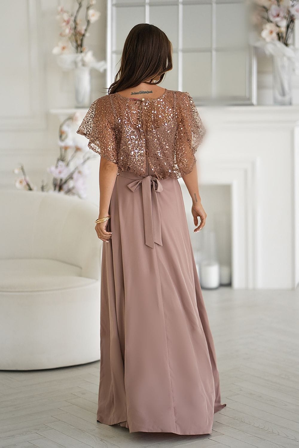 Robe de soirée chic longue manches courtes rose poudré pour mariage invitée élégante dos ceinturé