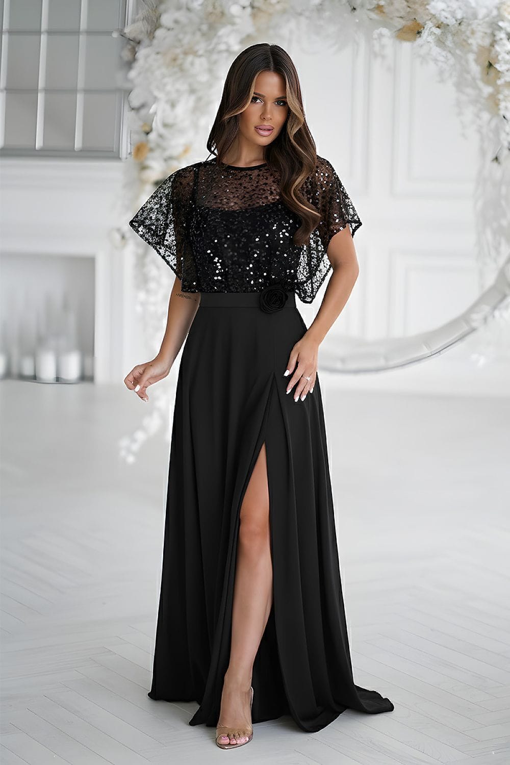 Robe de soirée chic noire longue fendue manches courtes pailletées élégante idéale mariage ou gala