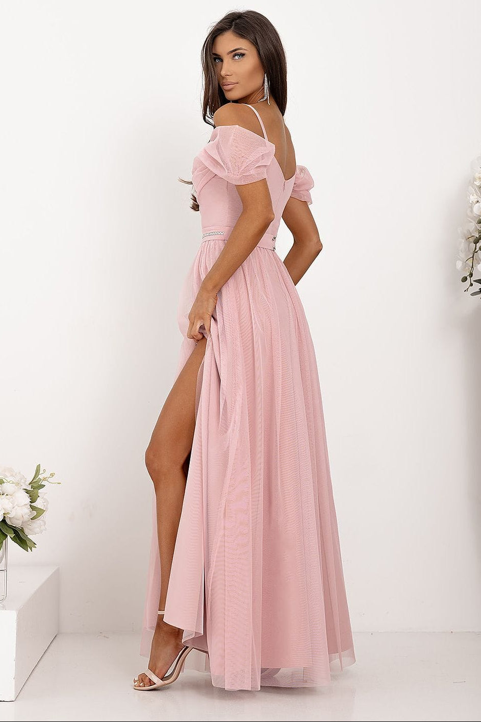 Robe de soirée mariage longue rose poudré fendue manches courtes fluide chic invitée élégante tendance