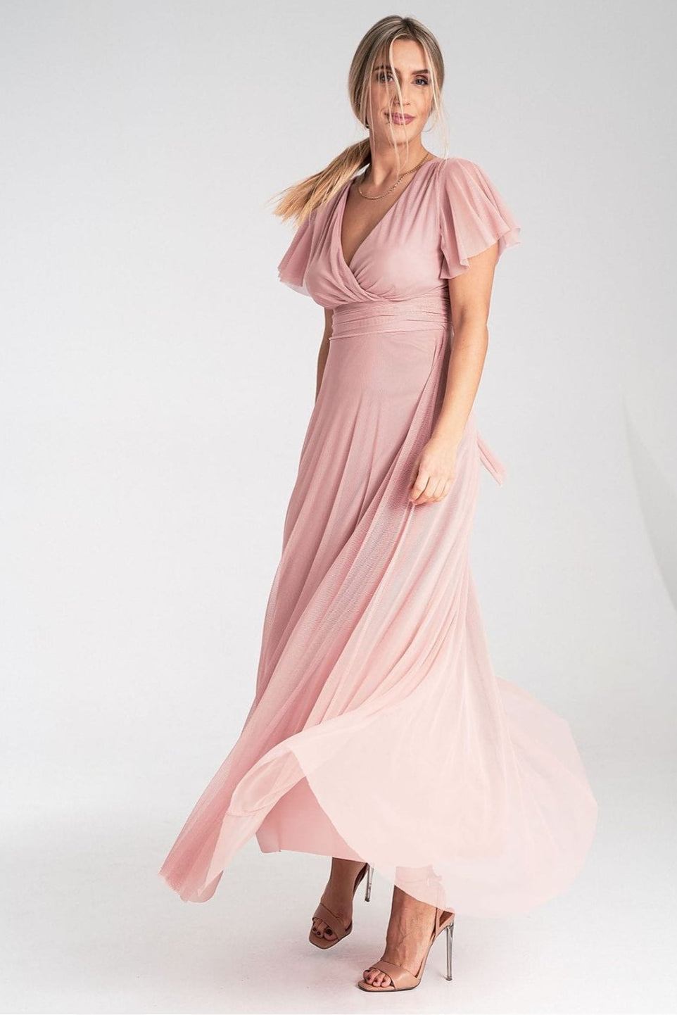 Robe demoiselle d’honneur longue rose poudré bohème chic manches courtes fluide pour mariage invité