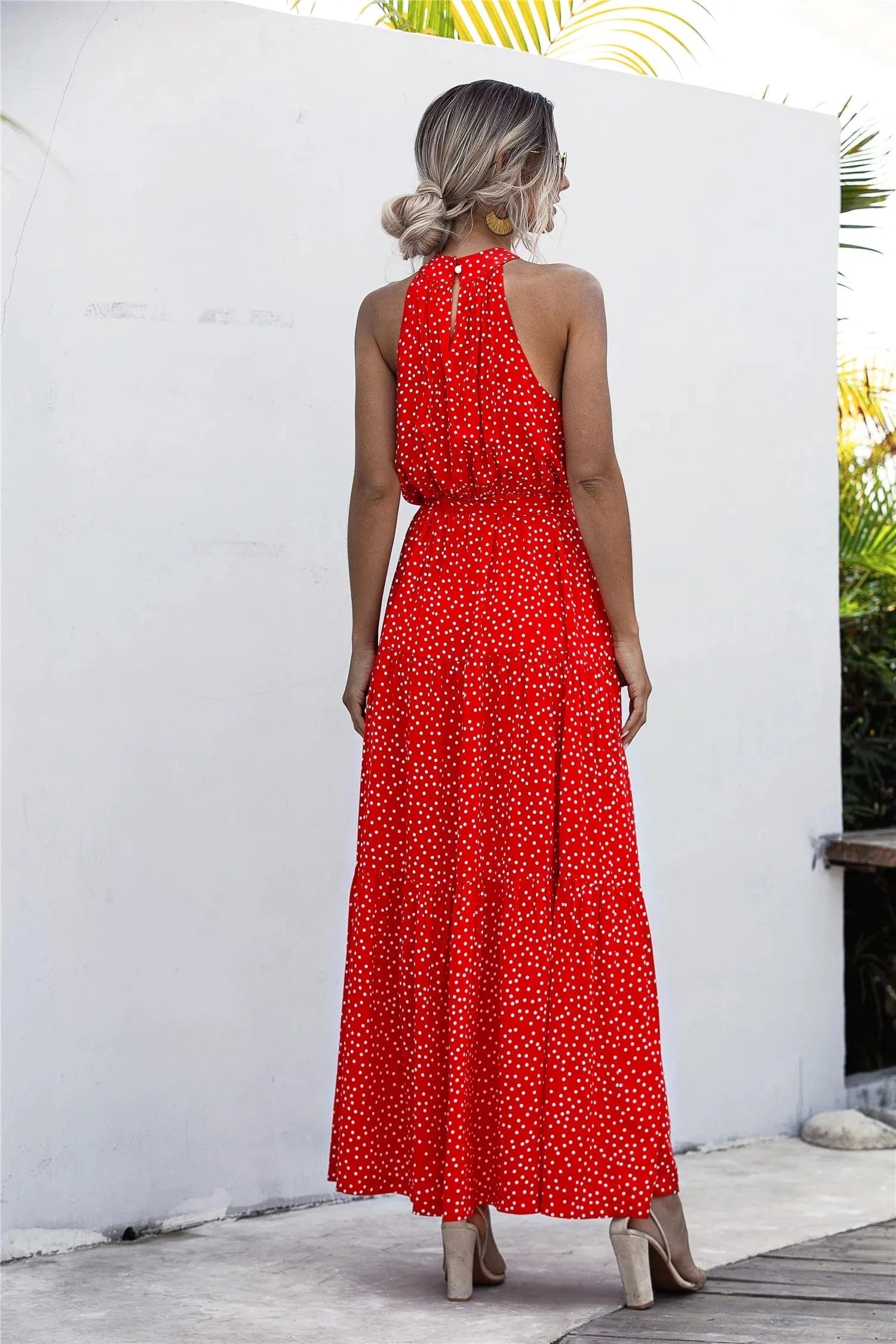 Robe été bohème longue rouge dos nu sans manches fluide à pois blancs élégante pour plage