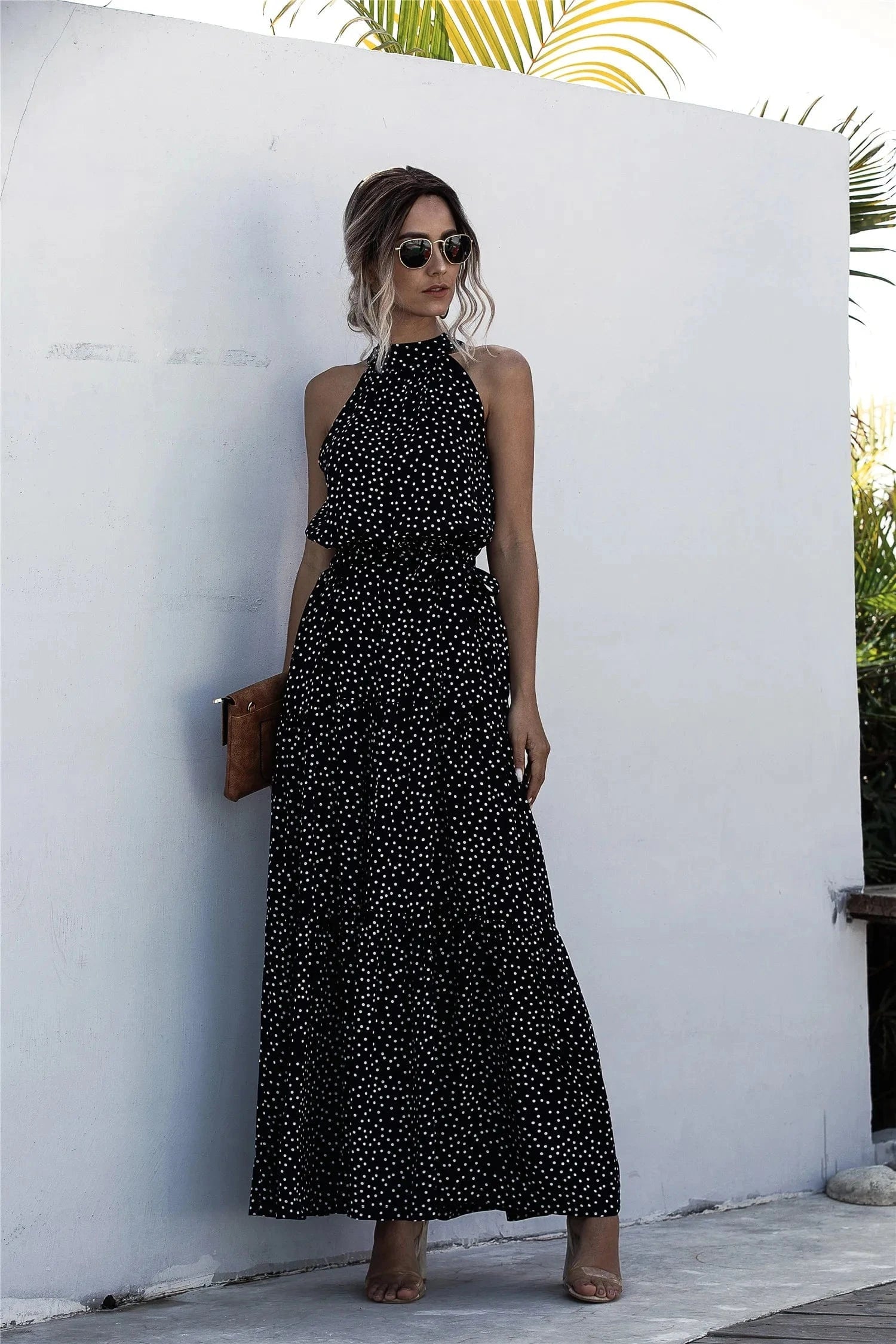 Robe été longue noire à pois style bohème sans manches, parfaite pour mariage invité ou cocktail élégant