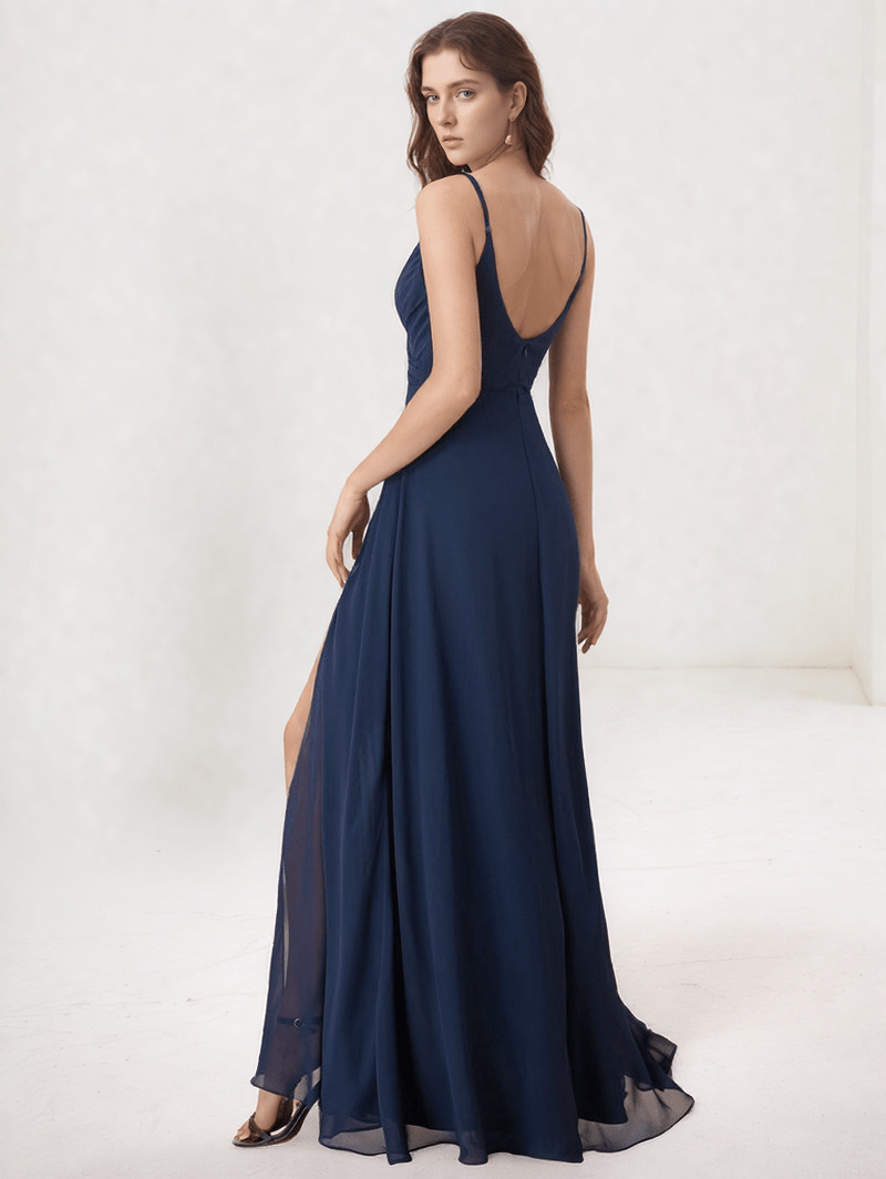 Robe de soirée chic longue bleue dos nu fendue fluide élégante pour invitée mariage ou gala femme