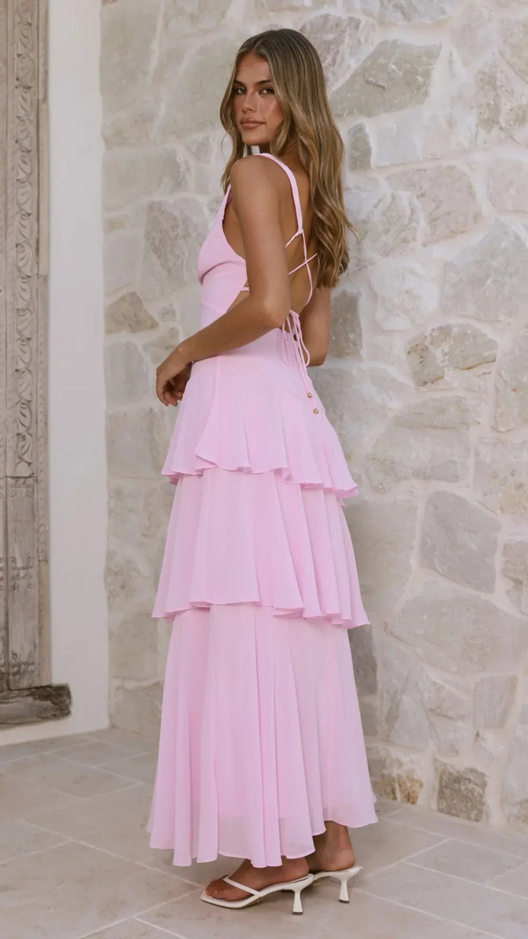 Robe pour unvitée au mariage dos nu fluide