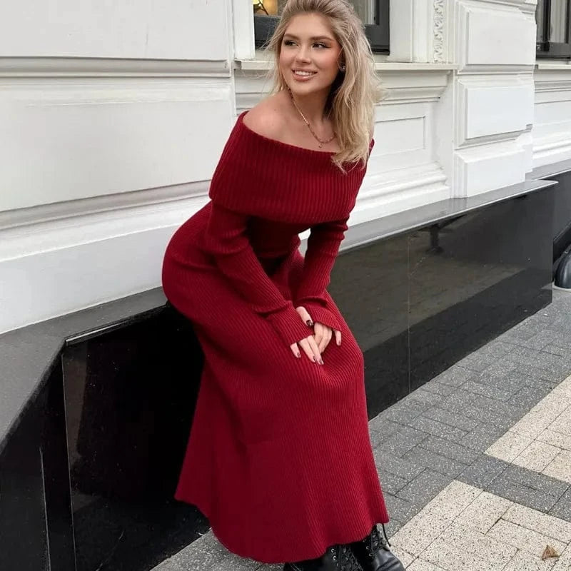 Robe pull longue rouge manches longues décolleté épaules dénudées style chic hiver femme élégante