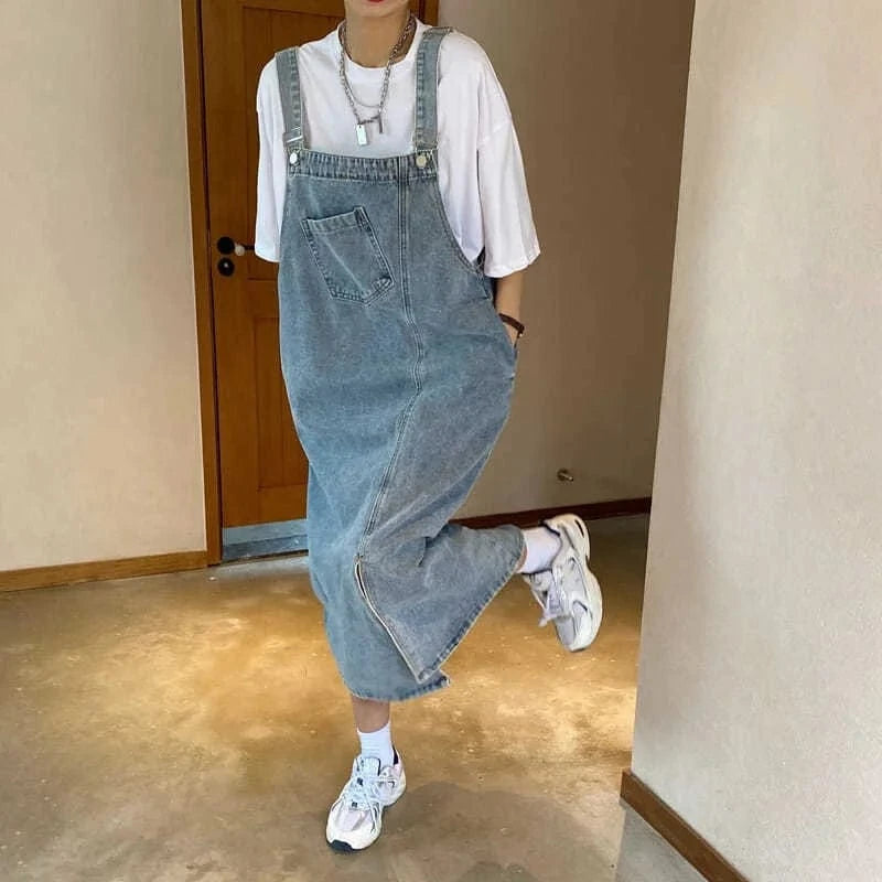 Robe casual, salopette en jean, midi, pour un look décontracté, sans manches, couleur bleue