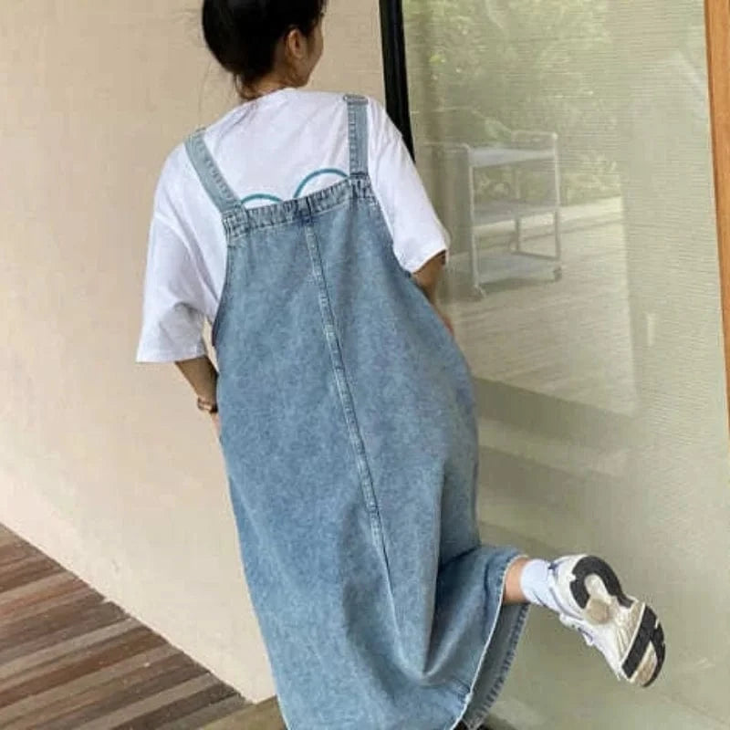 robe casual droite midi en jean sans manches bleue parfaite pour un look décontracté et tendance