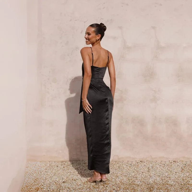 robe satinée pour mariage invitée chic longue trapèze sans manches couleur champagne
