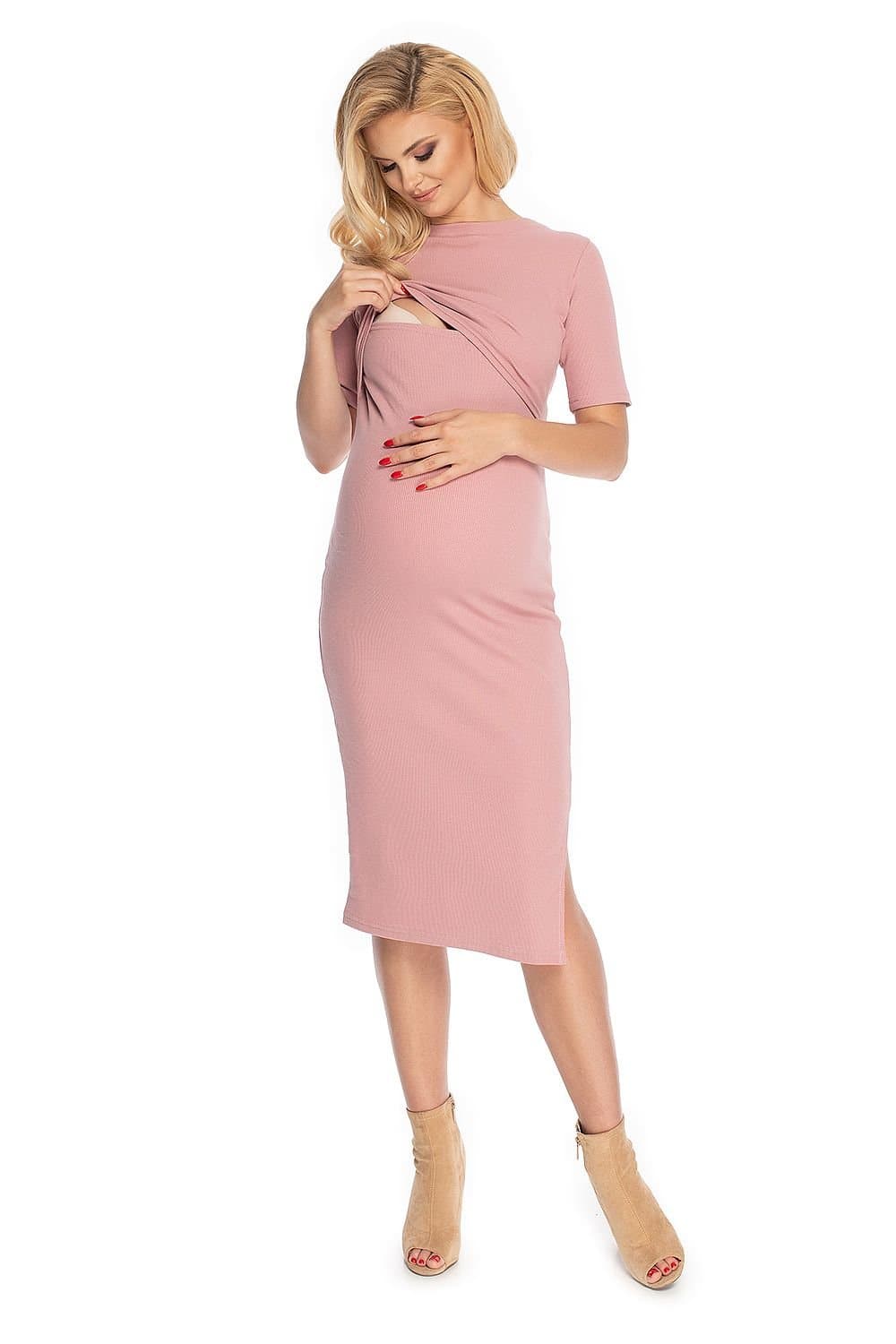 Robe de grossesse rose midi moulante Ă manches courtes pour un look chic et confortable.