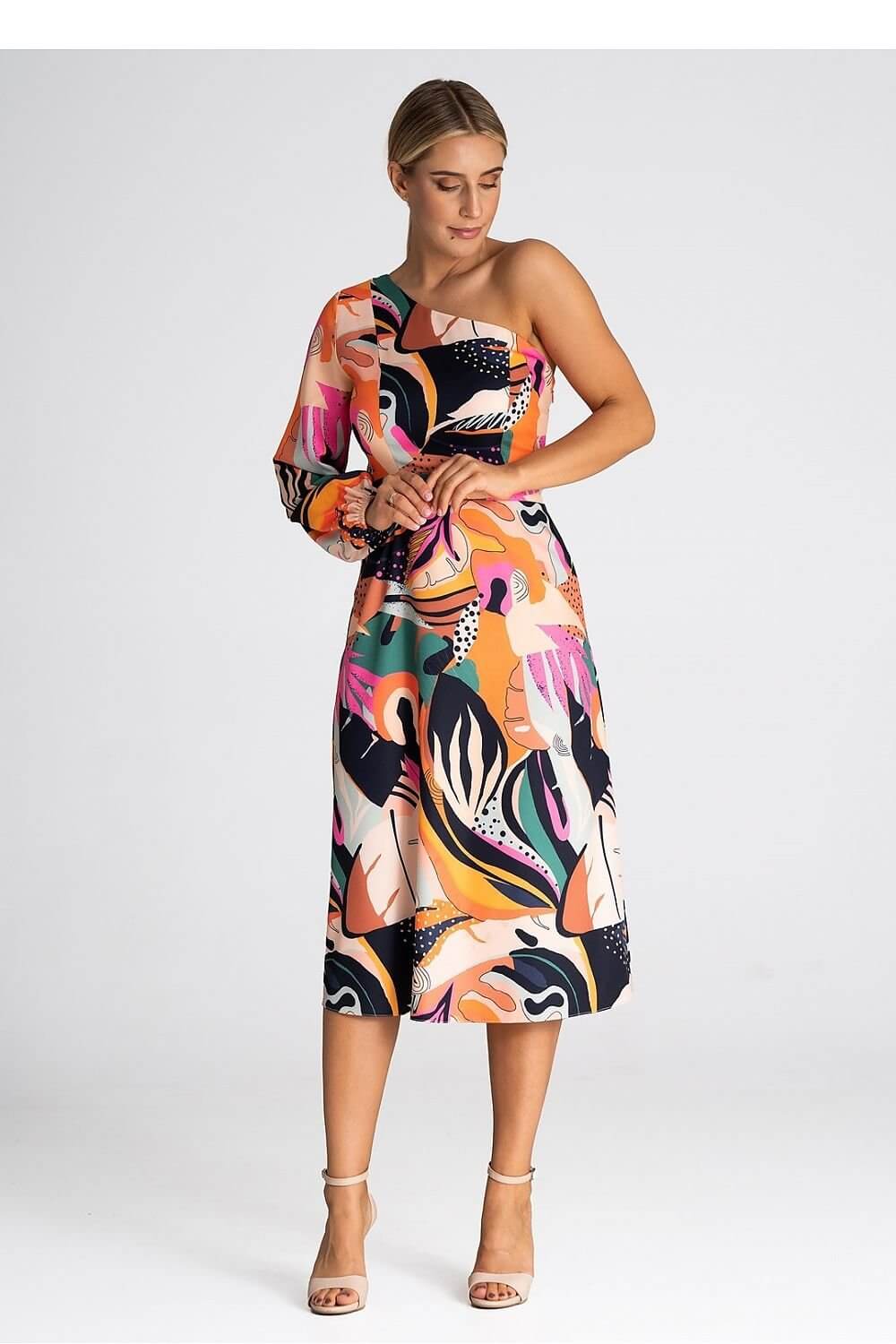 Robe asymétrique colorée à une épaule dénudée pour cocktail, style bohème chic et élégante, longueur midi.