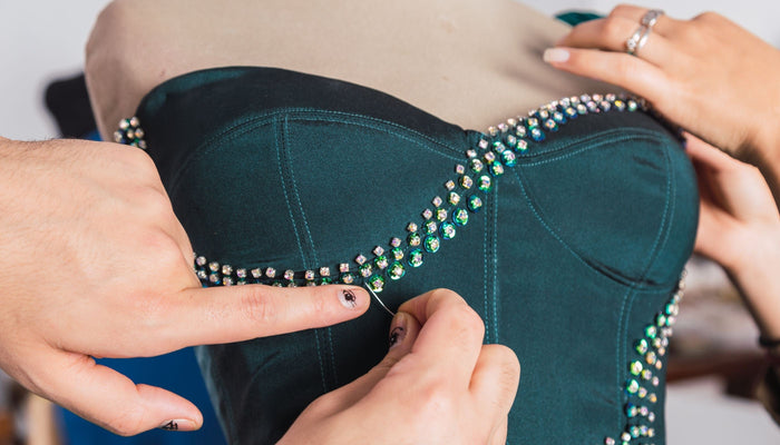 Comment Coudre des Sequins sur une Robe : Astuces Faciles