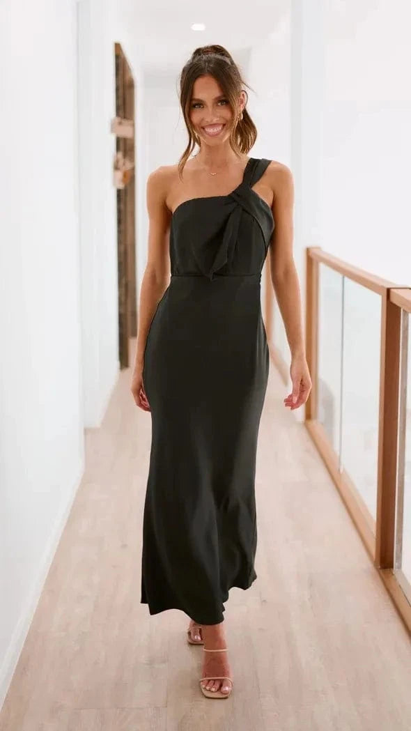 robe invitée mariage chic asymétrique midi couleur champagne élégante coupe fluide sans manches