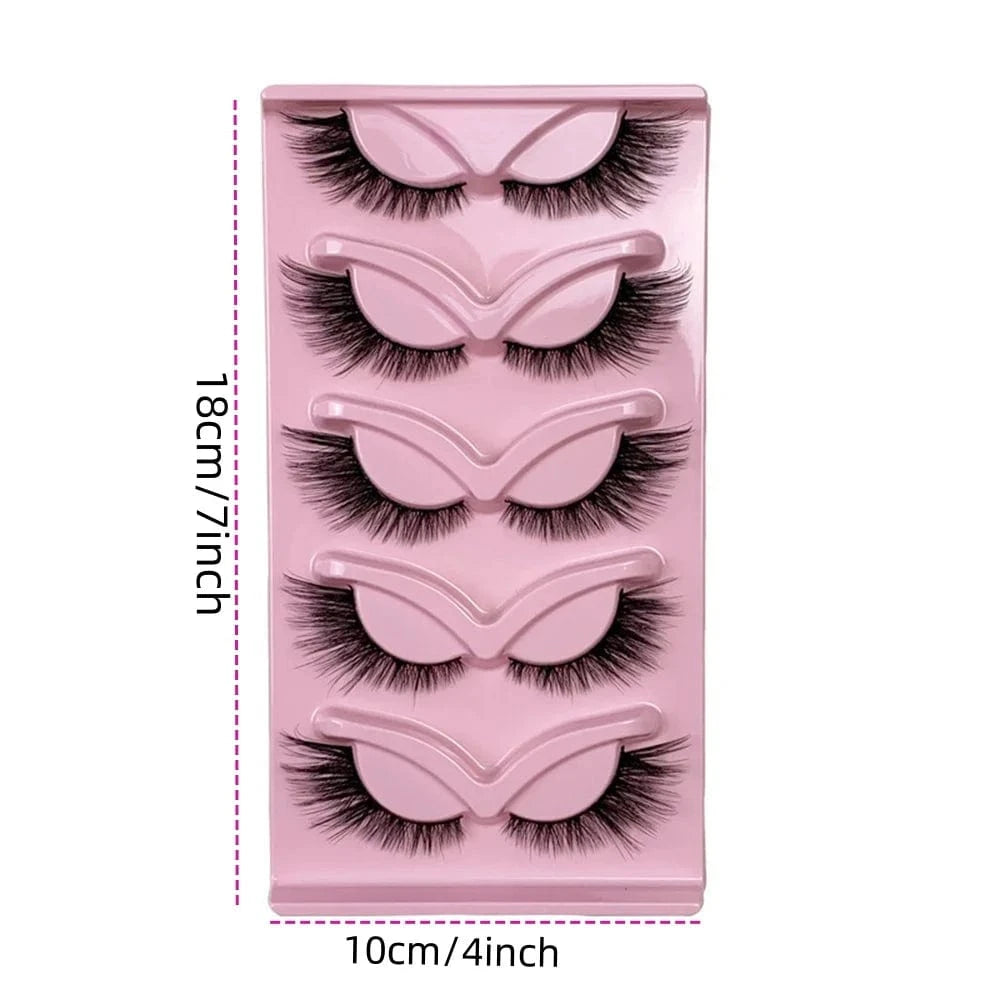 faux cils effet œil de chat longue tenue pour soirée chic maquillage regard intense et séduisant