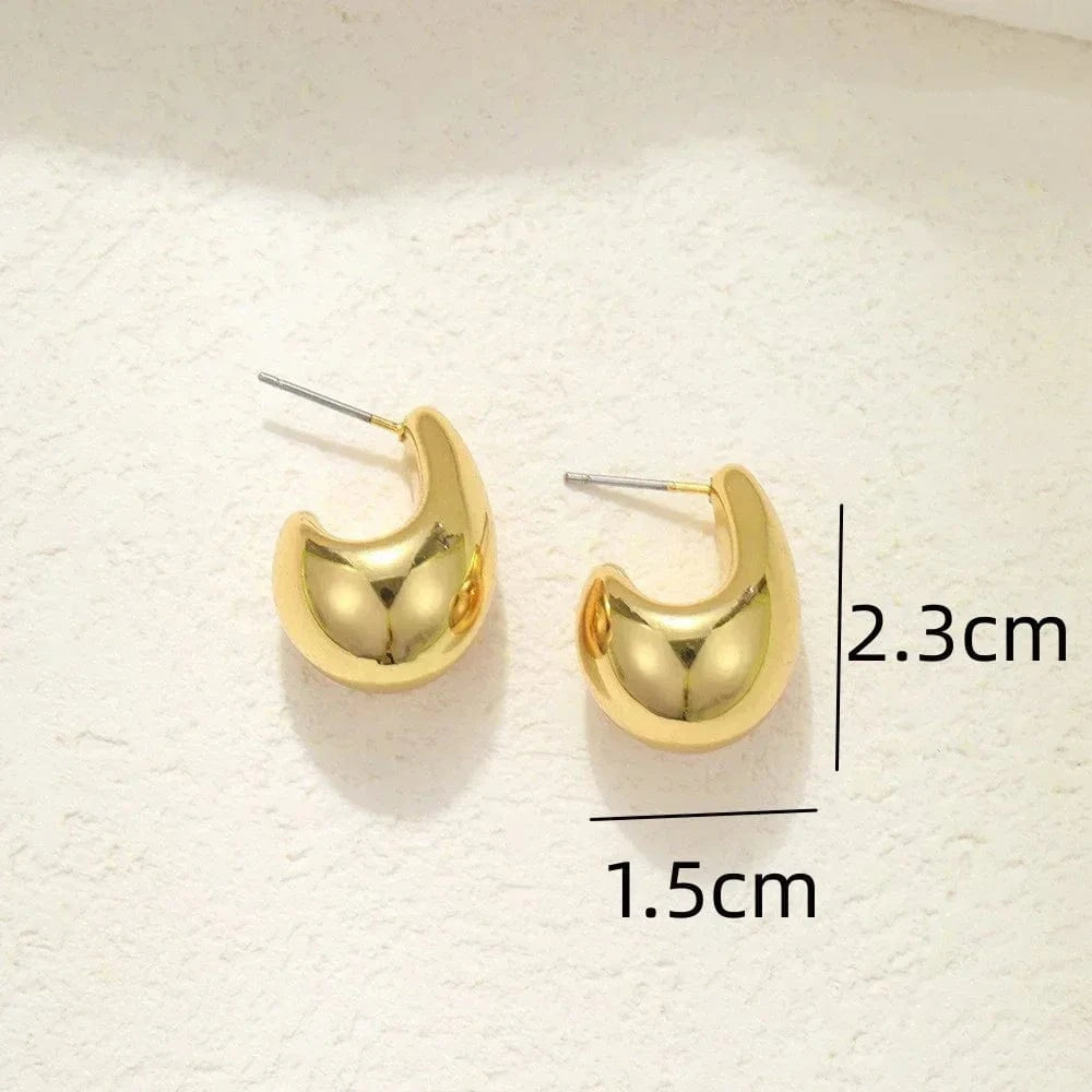 boucles d’oreilles goutte d’eau dorées chic pour soirée mariage ou cocktail été élégante femme