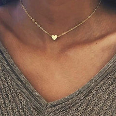 Collier cœur ras de cou