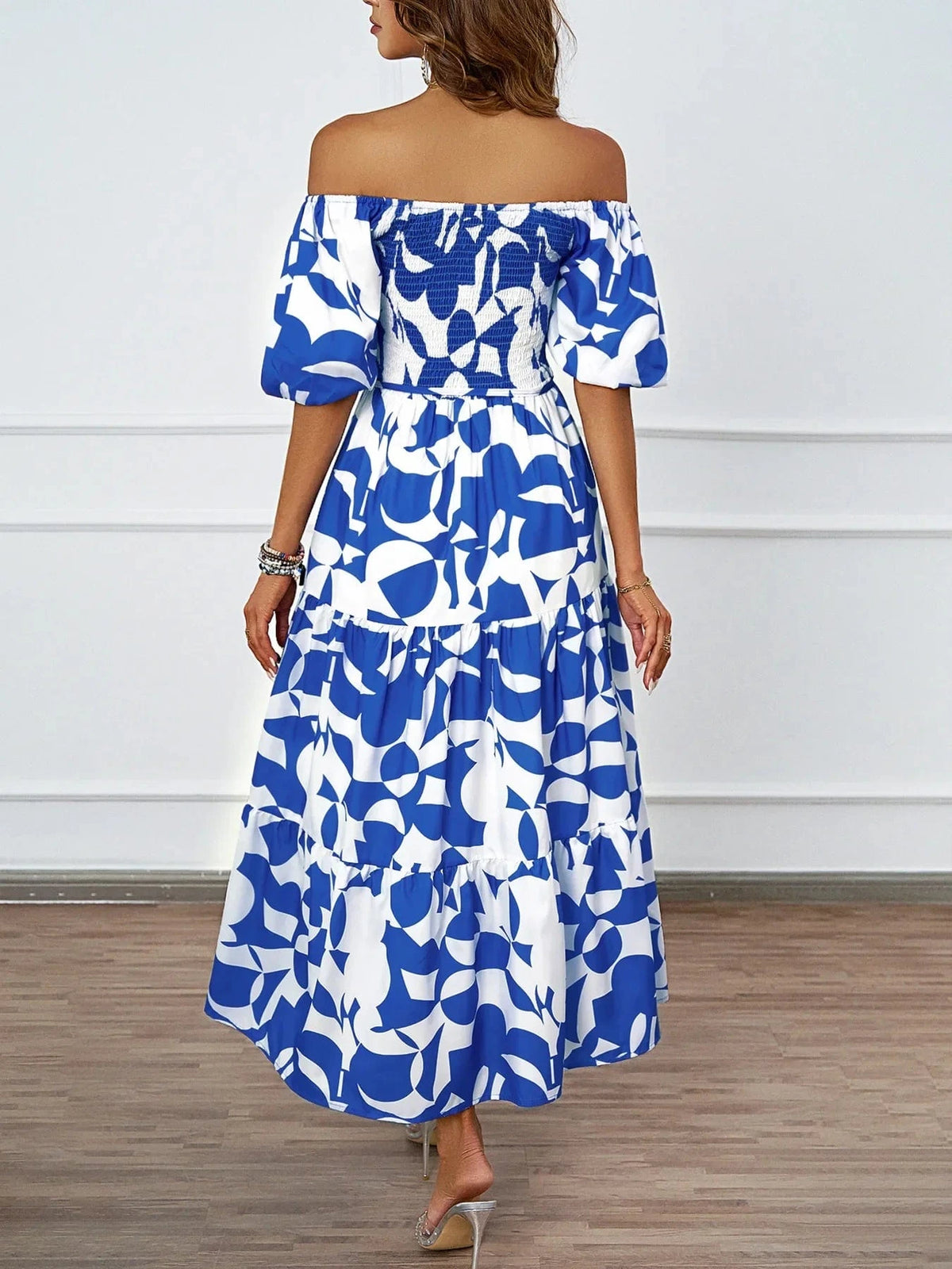 robe midi bohème fleurie champêtre invitée mariage coupe trapèze manches courtes pour l'été