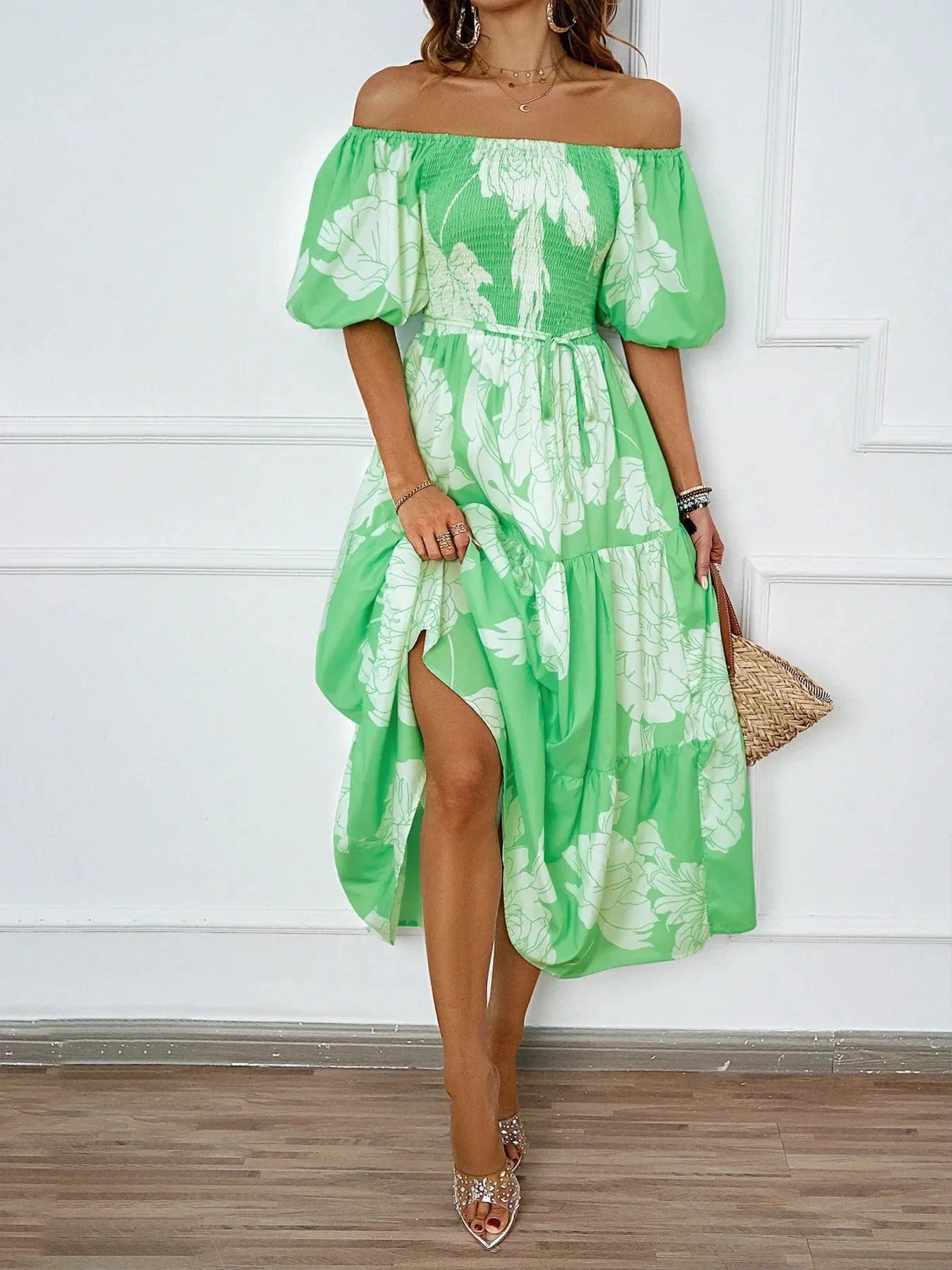 robe midi bohème à motifs floraux idéale pour un été chic ou une cérémonie champêtre élégante