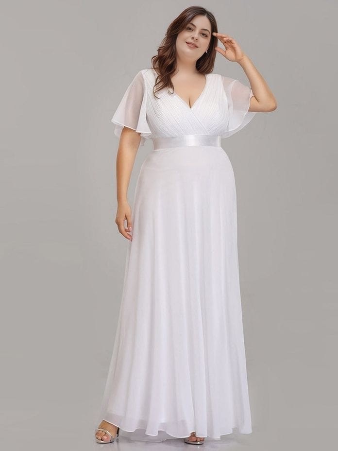 Robe mariage grande taille blanche longue princesse manches courtes fluide élégante femme invitée