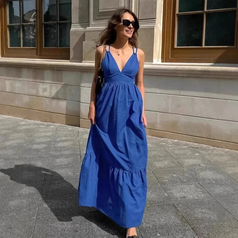 Robe été longue bleue fluide femme sans manches style casual, idéale pour une sortie ou promenade élégante
