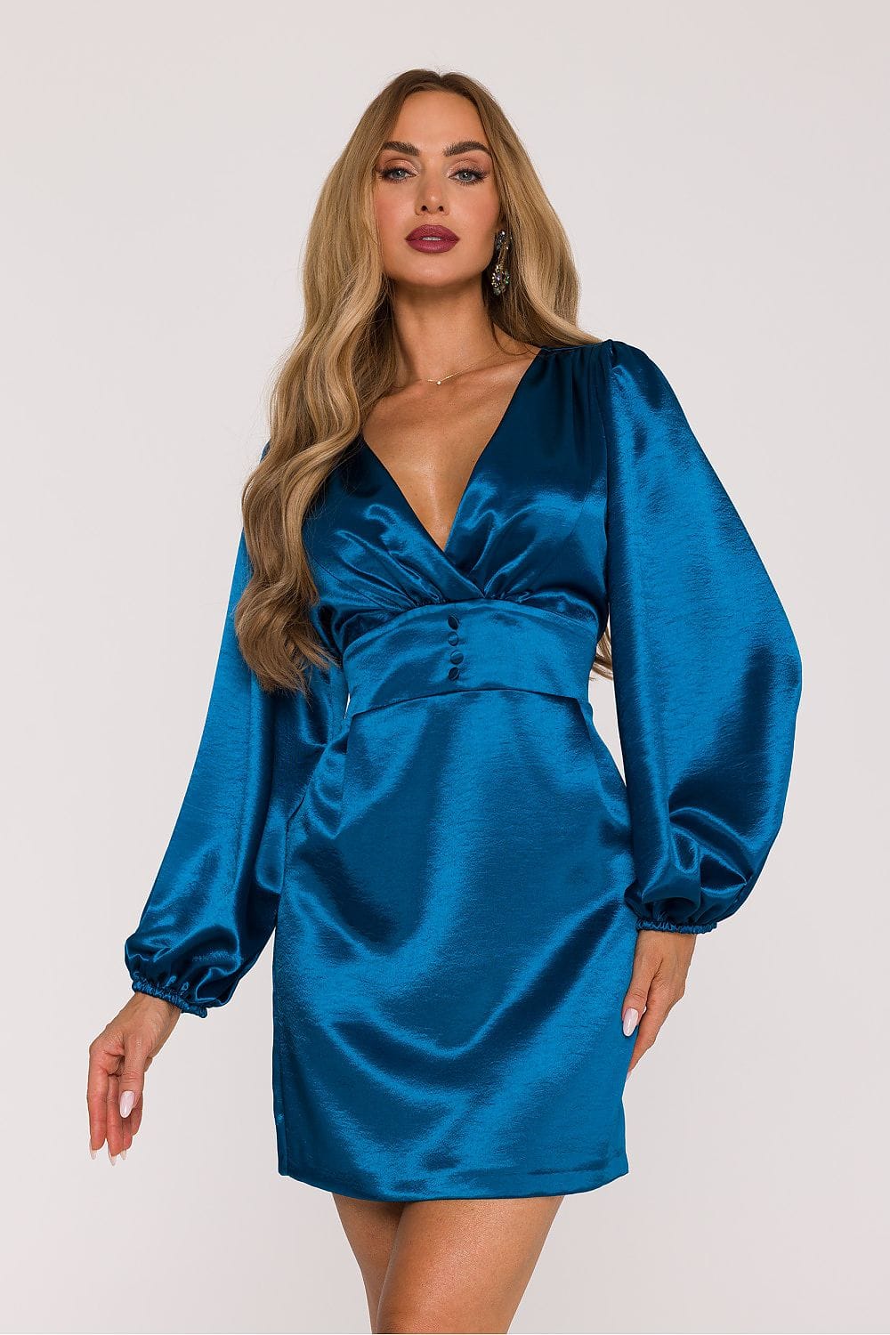 Robe de soirée chic courte bleu manches longues décolleté croisé en satin pour évènement habillé femme