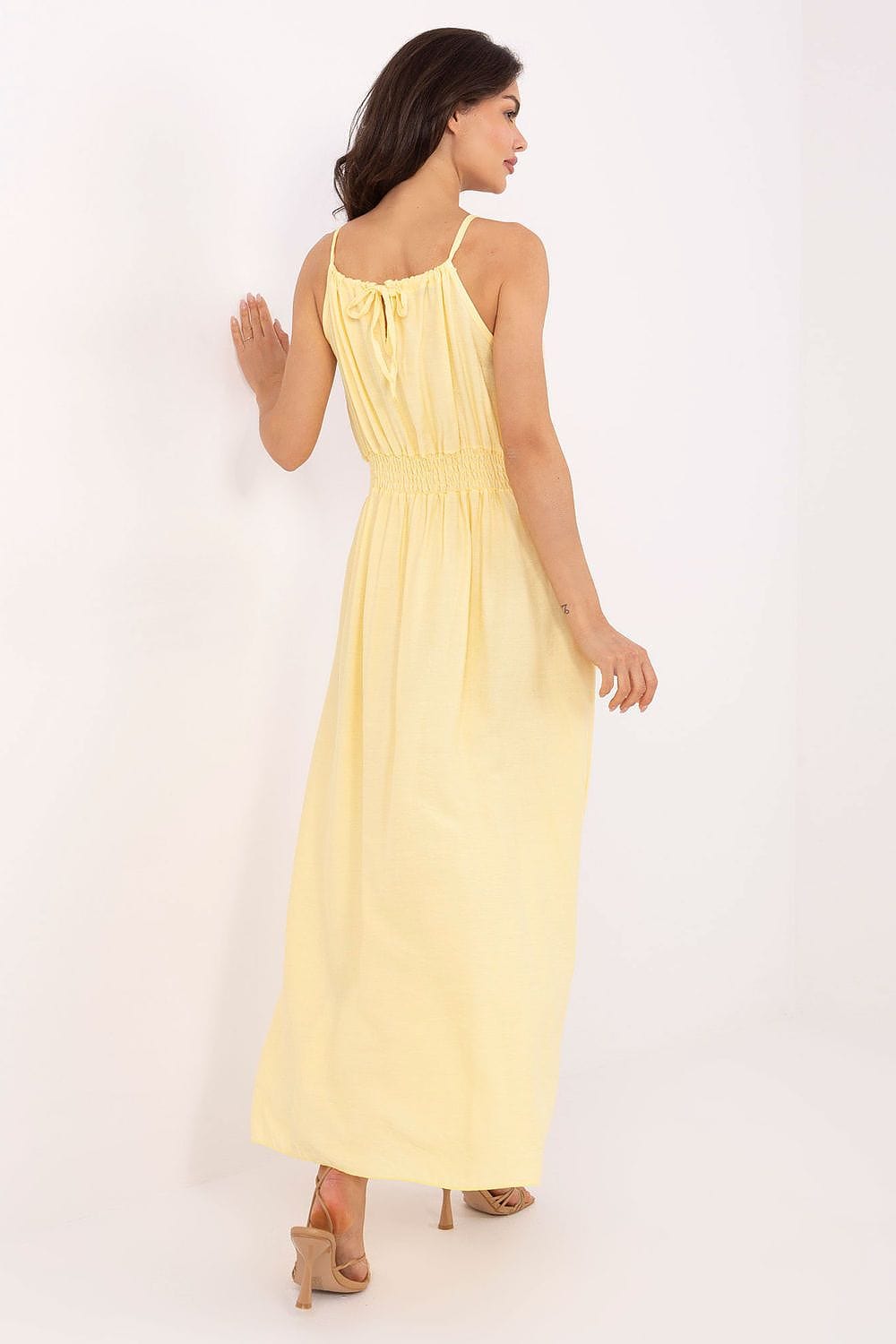Robe longue été fluide femme jaune sans manches style casual bretelles fines dos smock parfait plage