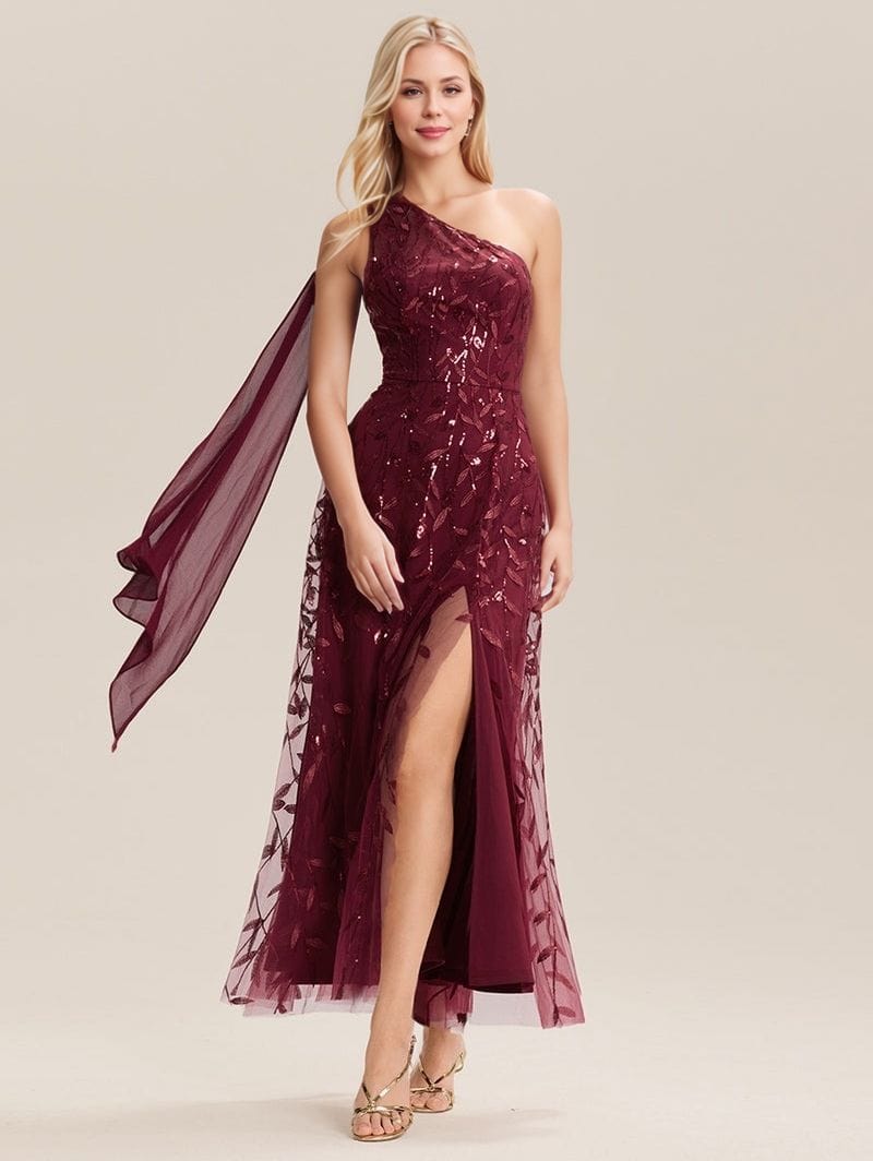 Robe de soirée mariage longue bordeaux asymétrique fendue élégante avec sequins pour invitée chic