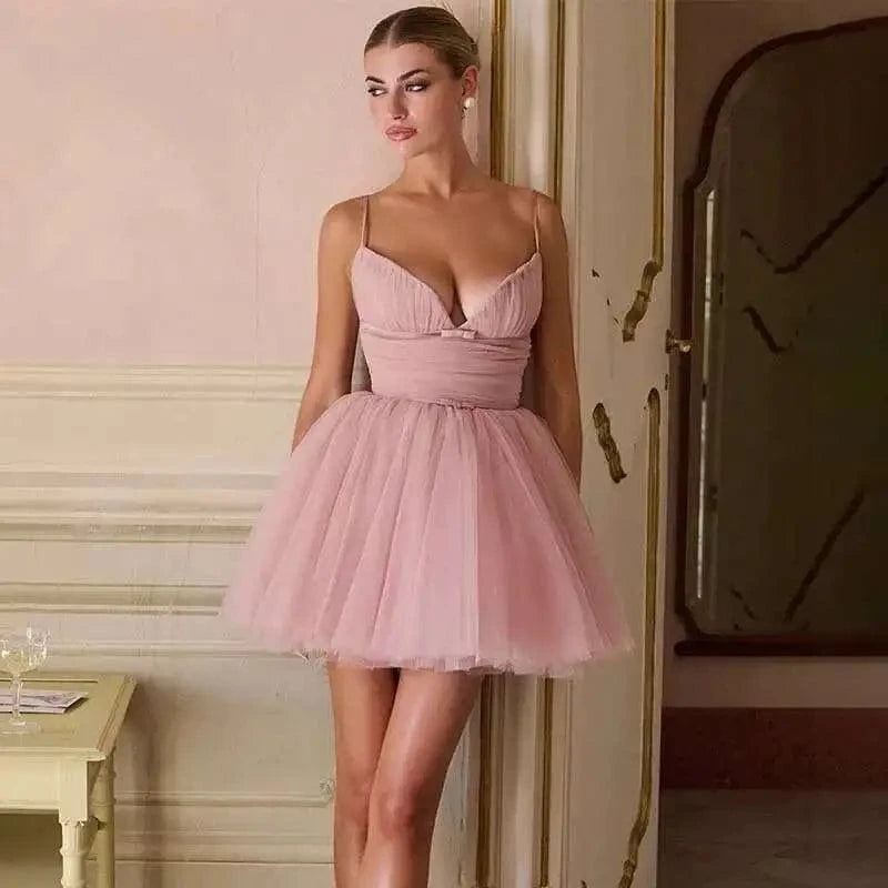 Robe courte soirée cocktail rose décolleté bustier évasée tulle chic élégante pour évènement festif