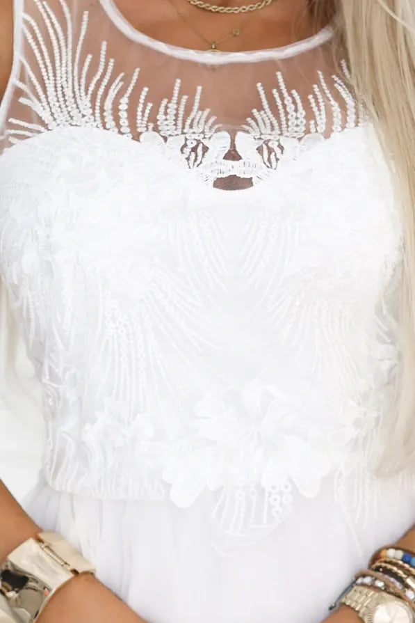 Robe de cocktail blanche courte sans manches