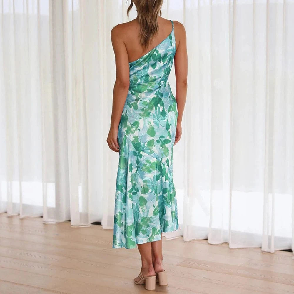 Robe été fluide fleurie midi verte à bretelle asymétrique idéale pour mariage invité ou soirée chic