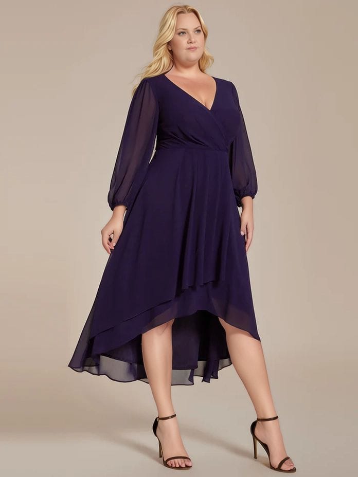 Robe de cocktail grande taille violette asymétrique