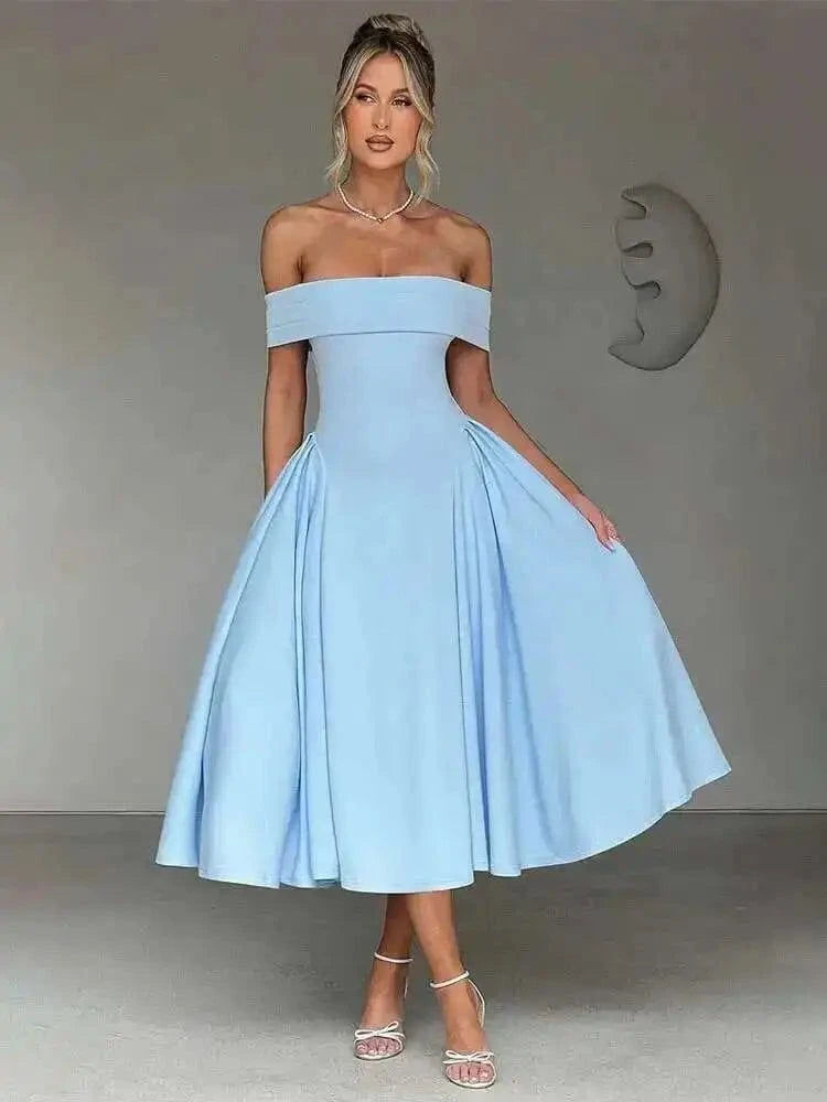 Robe de soirée mariage bleu longue trapèze épaules dénudées élégante pour invitée chic été tendance