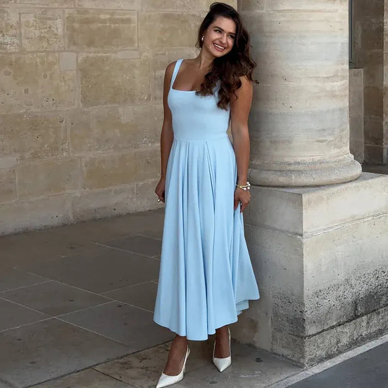 Robe de cocktail midi fluide à bretelles