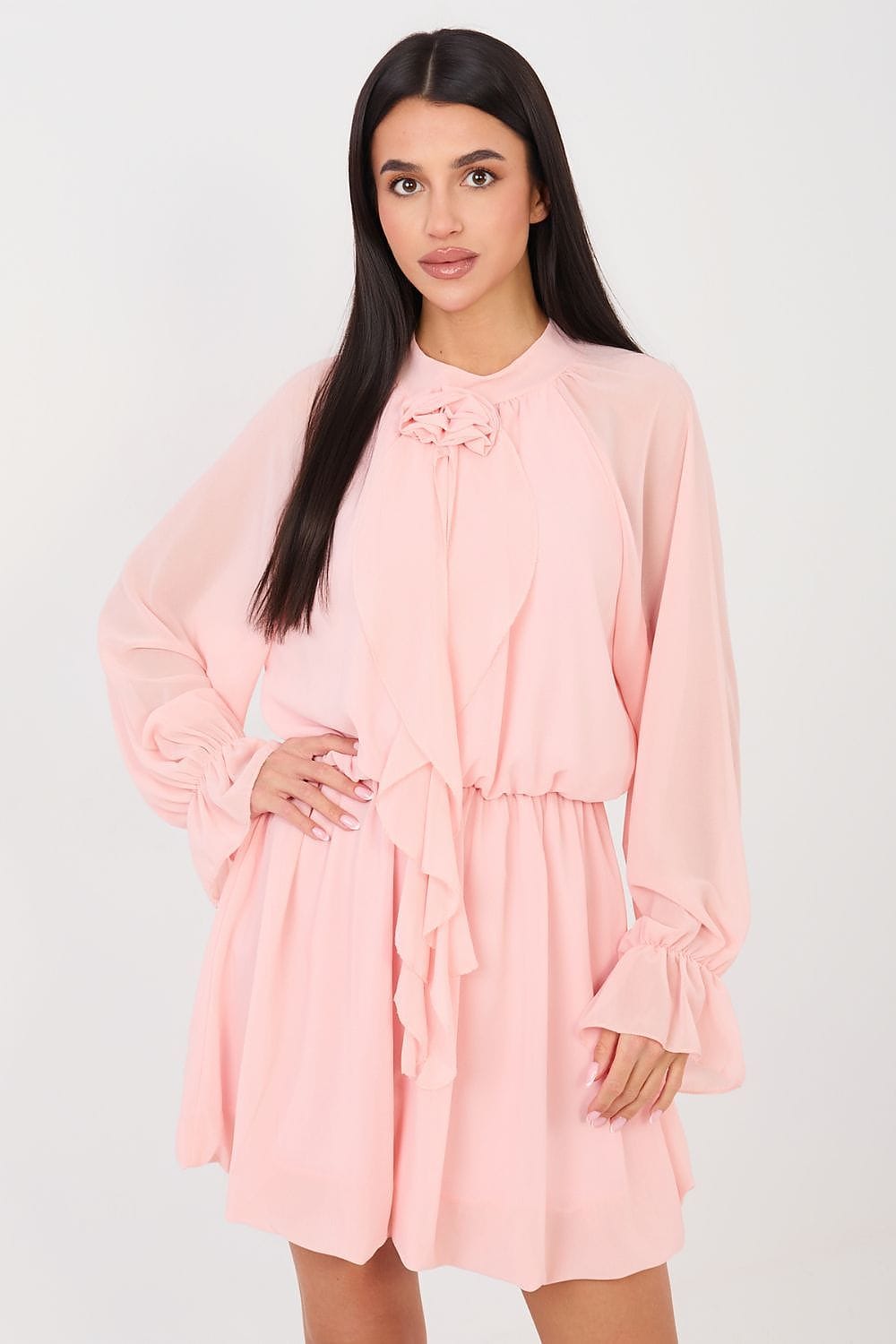 Robe courte rose chic pour cocktail manches longues en mousseline, élégante, fluide, idéale cérémonie