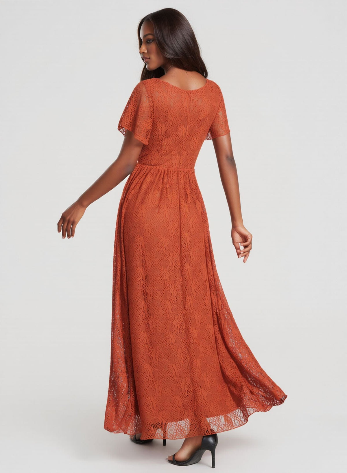 Robe longue terracotta bohème en dentelle manches courtes élégante pour soirée chic ou mariage invité