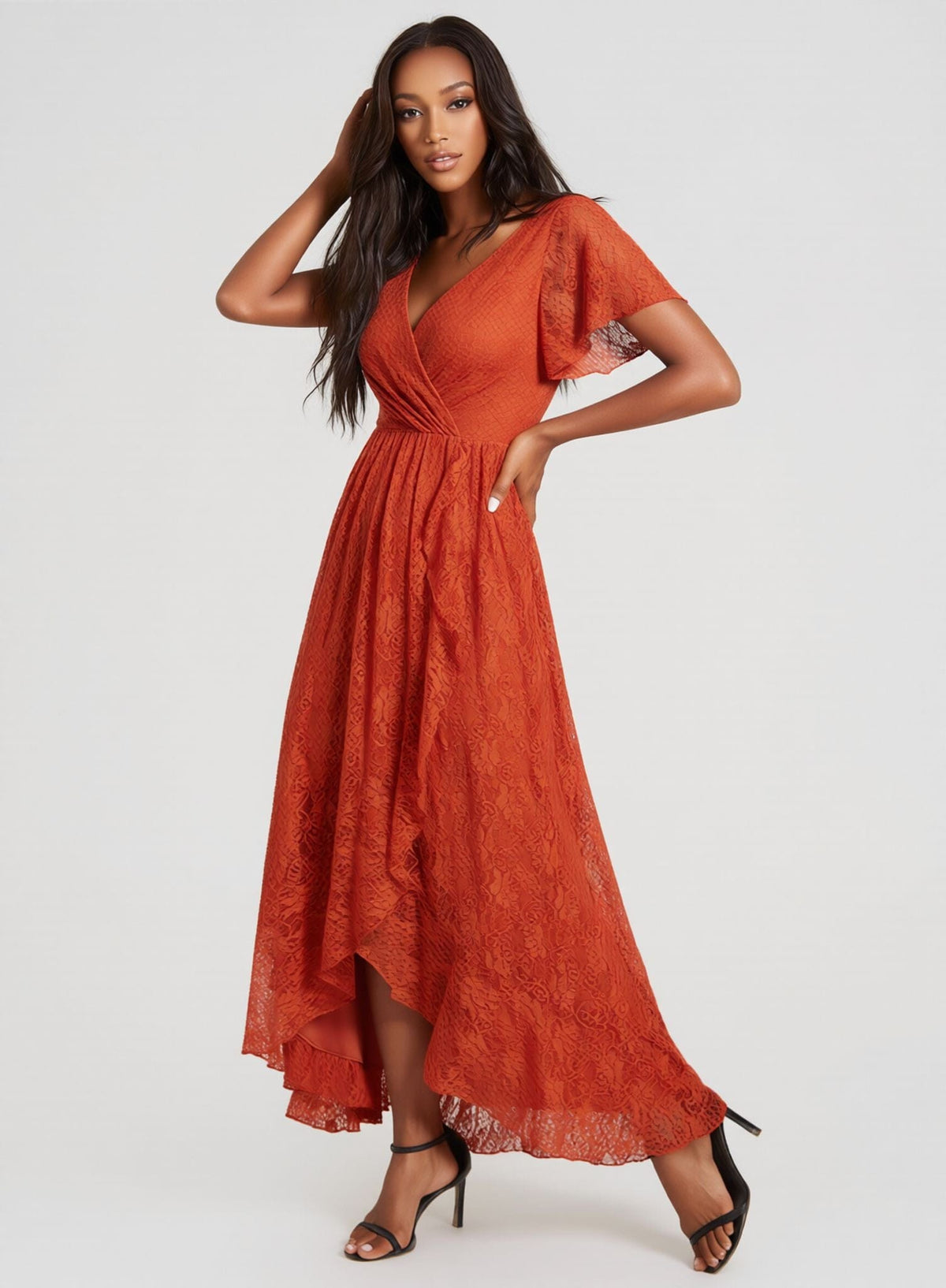 Robe de soirée chic terracotta longue évasée en dentelle manches courtes décolleté portefeuille élégante