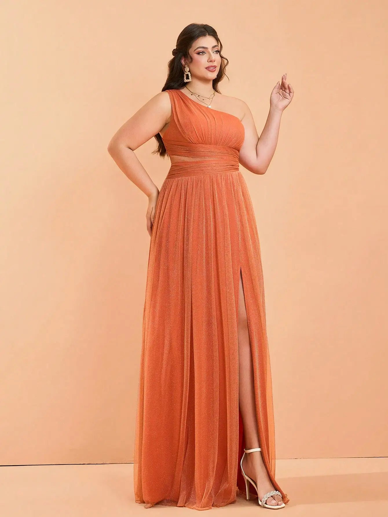 Robe de demoiselle d'honneur grande taille une épaule fendue