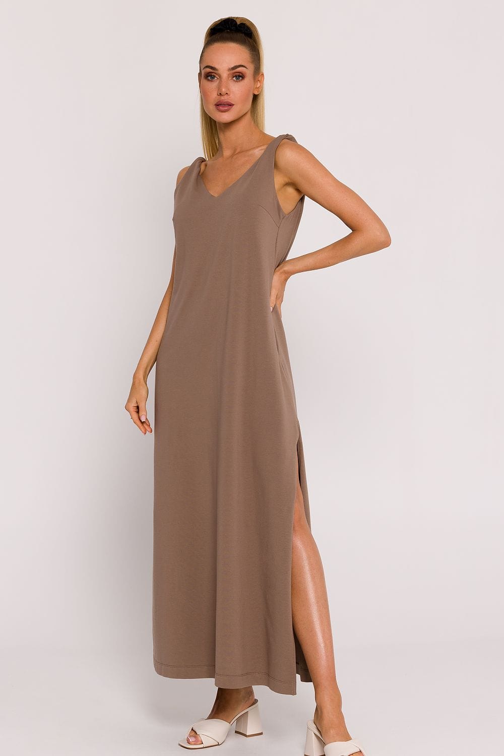 robe été longue bohème dos nu fluide femme trapèze sans manches couleur blanche pour la plage
