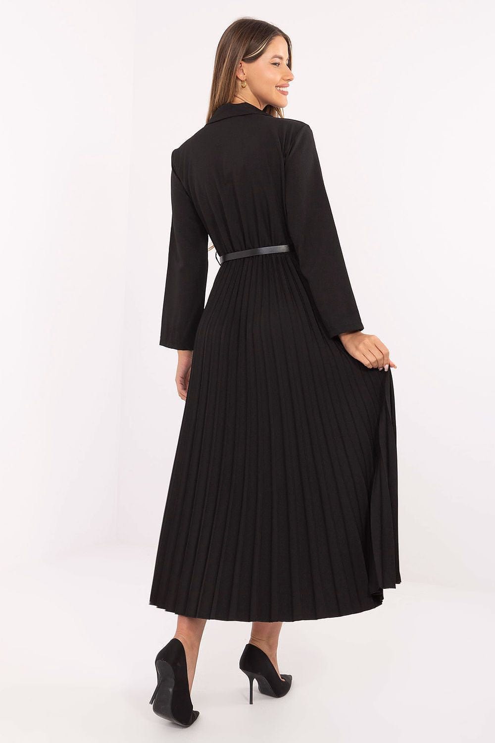 Robe longue noire plissée élégante pour soirée chic, manches longues, idéale pour mariage ou gala femme