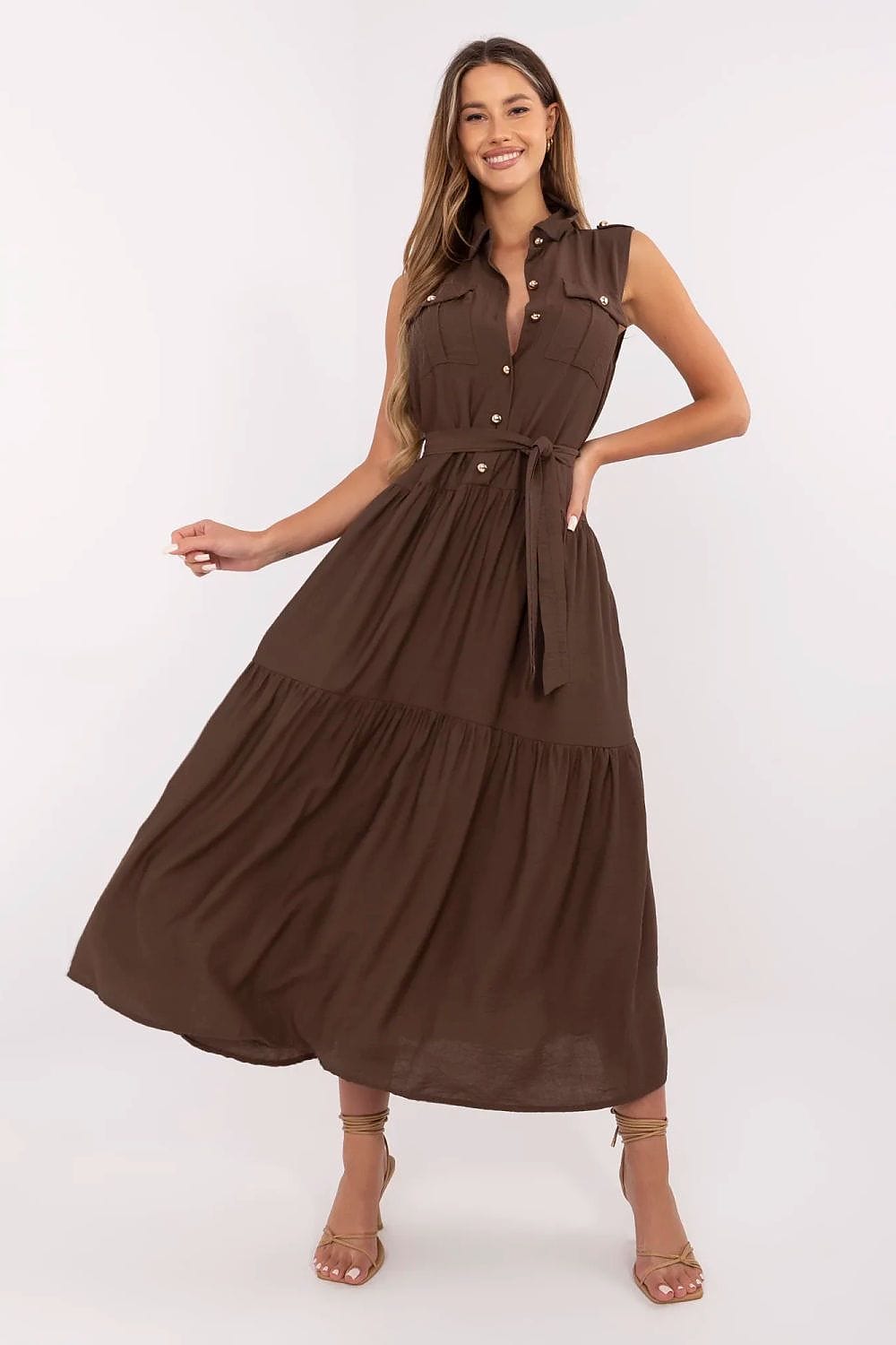 Robe casual chemise longue marron sans manches ceinturée en gaze de coton, idéale pour l’été et la plage