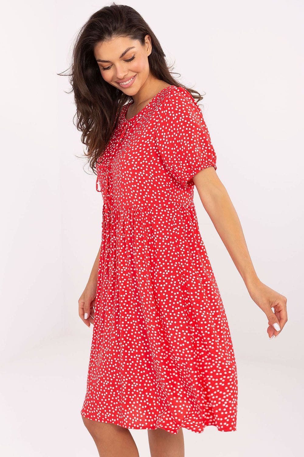Robe été rouge fluide à pois blanche style casual midi manches courtes silhouette évasée pour femme