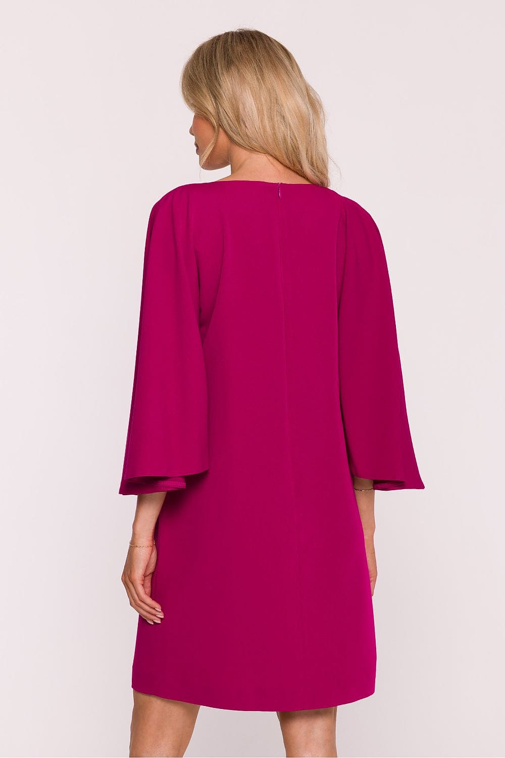 Robe courte soirée chic fuchsia manches longues élégante pour cocktail ou événement estival femme