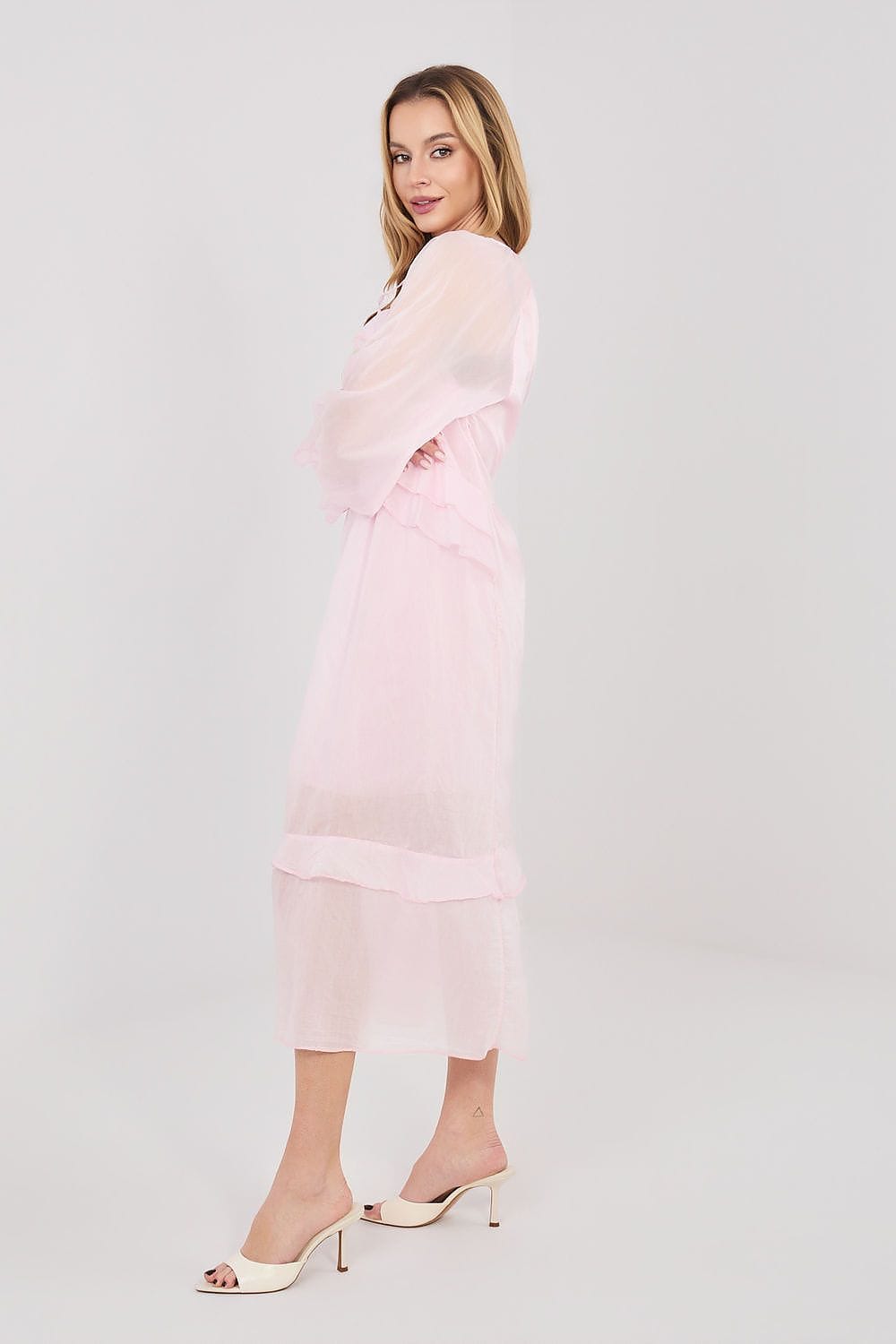 Robe cocktail midi rose poudré fluide manches longues style bohème chic idéale pour invitée mariage été