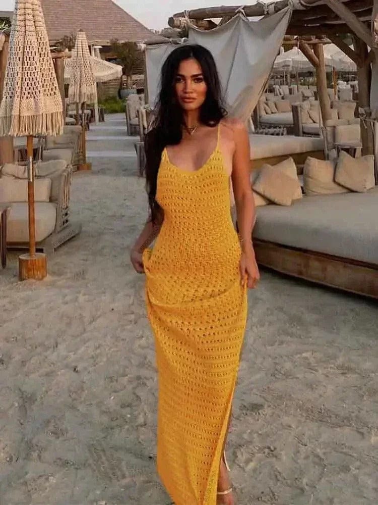 Robe plage longue crochet jaune dos nu sans manches style bohème estivale parfaite pour vacances bord de mer