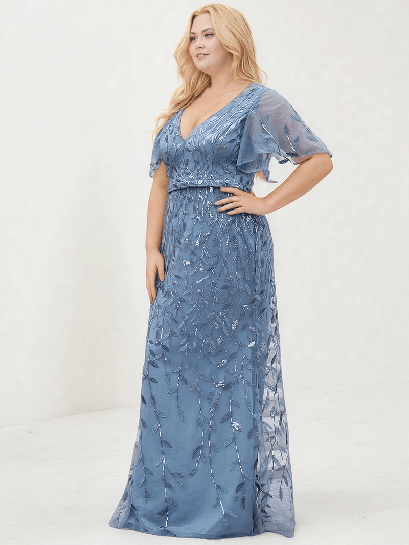 Robe de soirée grande taille chic bleu longue manches courtes fluide décolleté pour mariage élégant