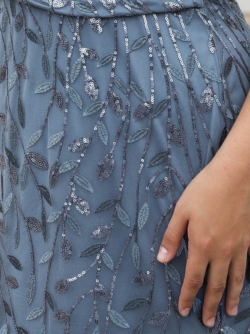 Robe de soirée chic longue bleu brodée sequins motif feuillage style élégant pour évènement mariage invité