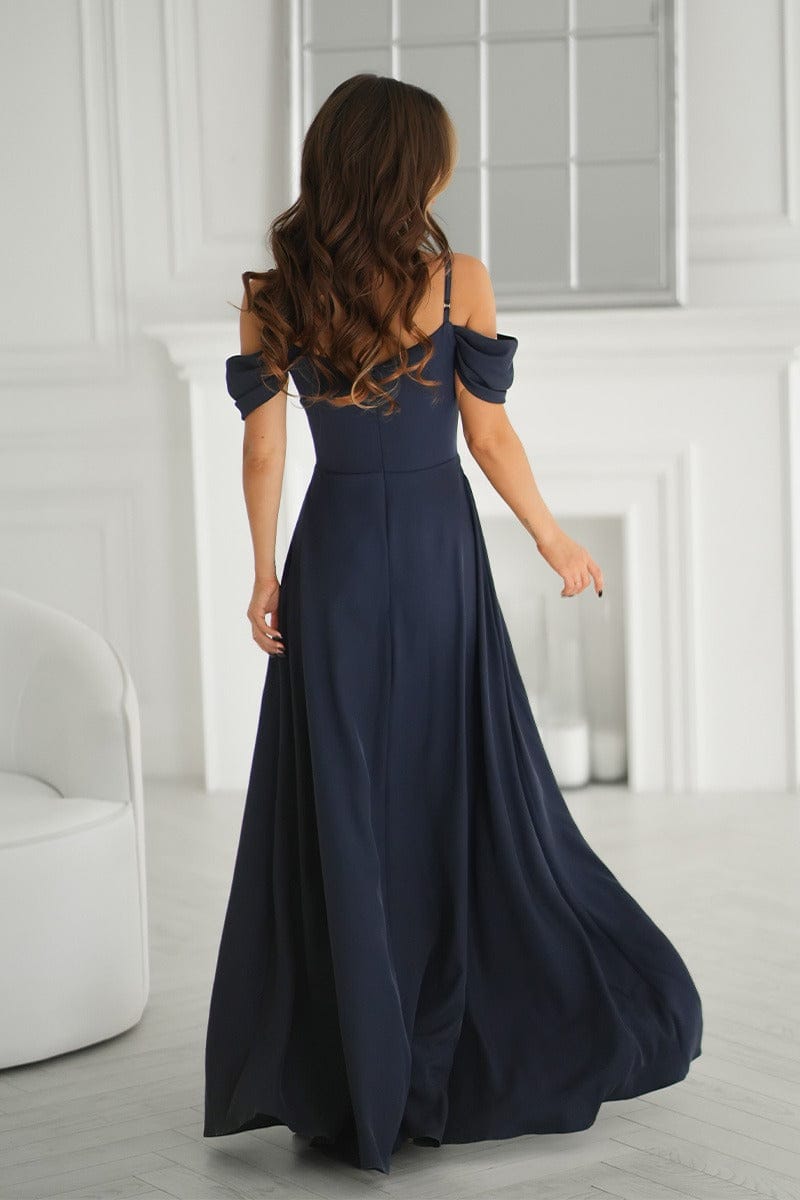 Robe de soirée longue bleu élégante épaules dénudées fluide chic parfaite pour mariage invité été