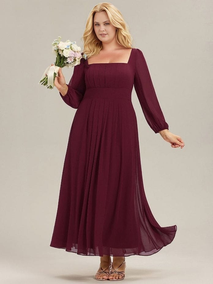 Robe demoiselle d'honneur grande taille bordeaux longue trapèze manches longues chic invitée mariage