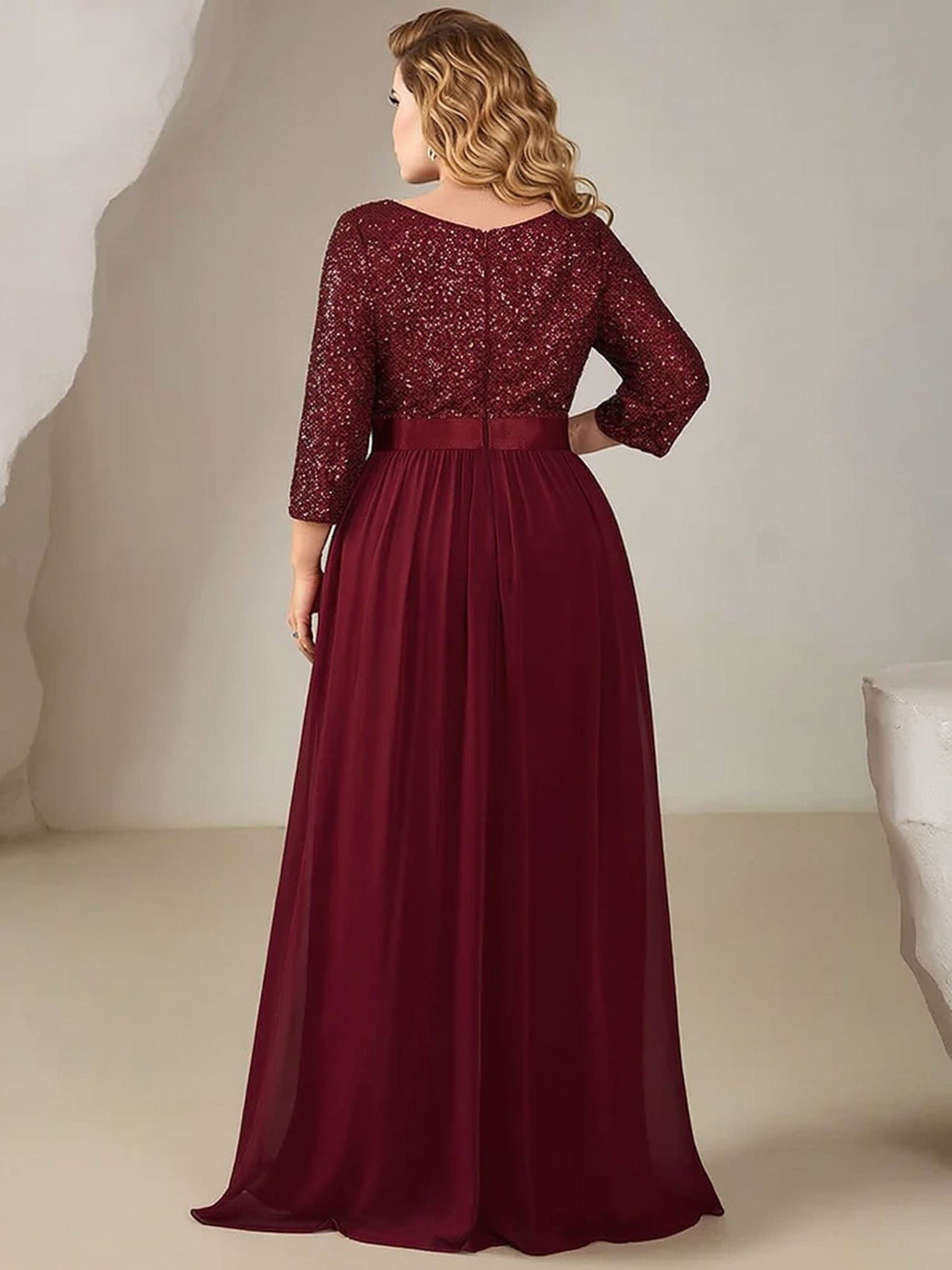 Robe de soirée grande taille bordeaux longue manches trois quarts chic élégante femme pour mariage invité