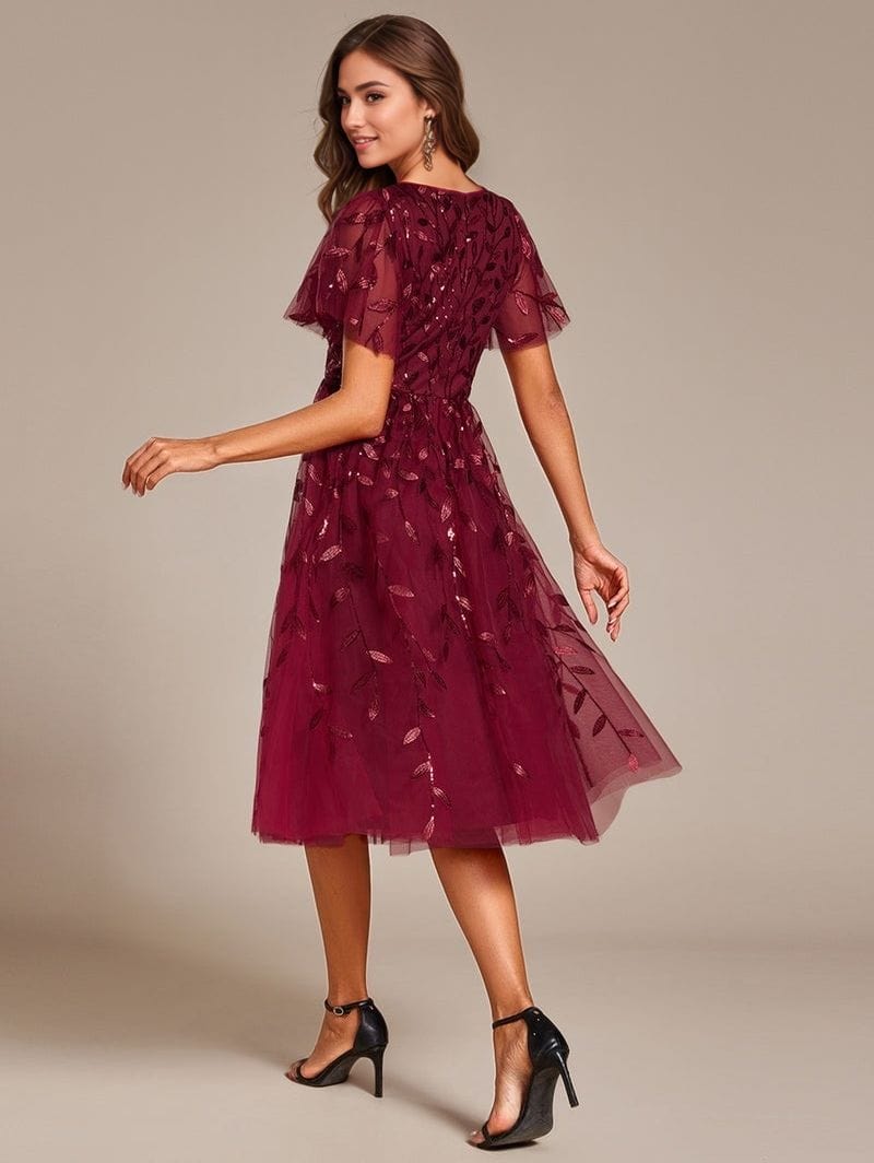 Robe midi bordeaux soirée chic en tulle manches courtes fluide pour invitée mariage ou cocktail élégant