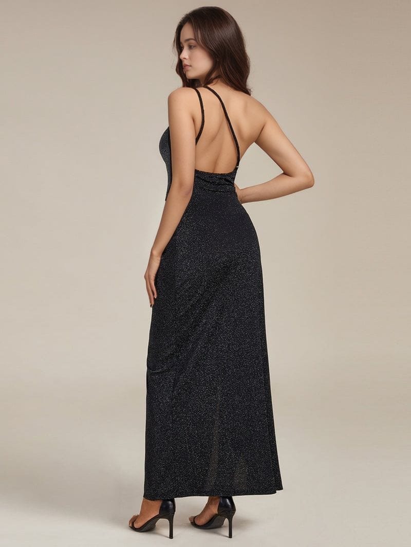 Robe de soirée dos nu noire longue moulante élégante avec fines bretelles idéale pour mariage ou gala chic